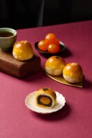 烏豆沙蛋黃酥 - 賞味期限較短