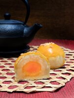 Ball Cake “Green Bean” Golden (short shelf life)